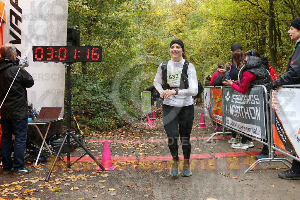 251026_1302_EX1_2332 | Sportfotografie im Rhein-Sieg Kreis, Köln, Bonn, NRW, Rheinland Pfalz, Hessen, etc. Unser Tätigkeitsfeld umfasst den Laufsport vom Volkslauf über den Marathon, Duathlon, Triathon bis zum Ultralauf wie Kölnpfad Ultra oder Schindertrail.