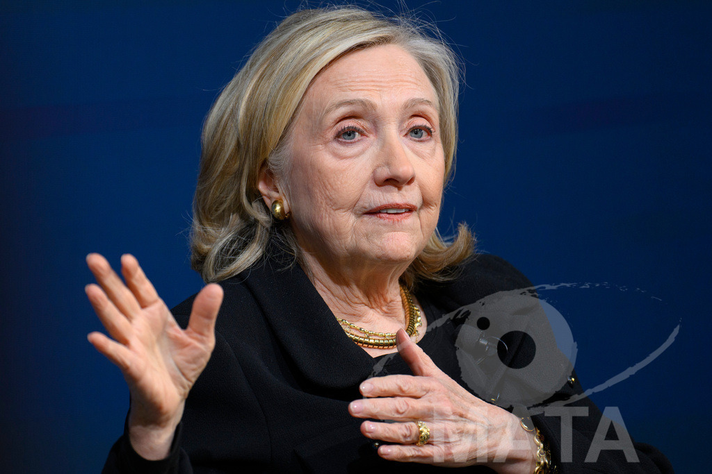 _DWA3998-Bearbeitet | Die US-Politikerin Hillary Clinton auf der Veranstaltung Bridging Scholarship and Statecraft im Rahmen der Münchner Sicherheitskonferenz 2026. München, 13.02.2026 Bayern Deutschland  - Realisiert mit Pictrs.com