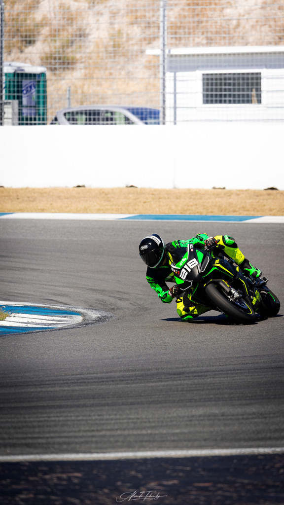 Ducati Trackday Hockenheimring 2026 | Entdecken Sie die faszinierende Welt von Alexander Tschuncky Arts: Kreative Fotografie, atemberaubende Automobilkunst und hochwertiger Bilderdruck. Lassen Sie sich inspirieren! - Realisiert mit Pictrs.com