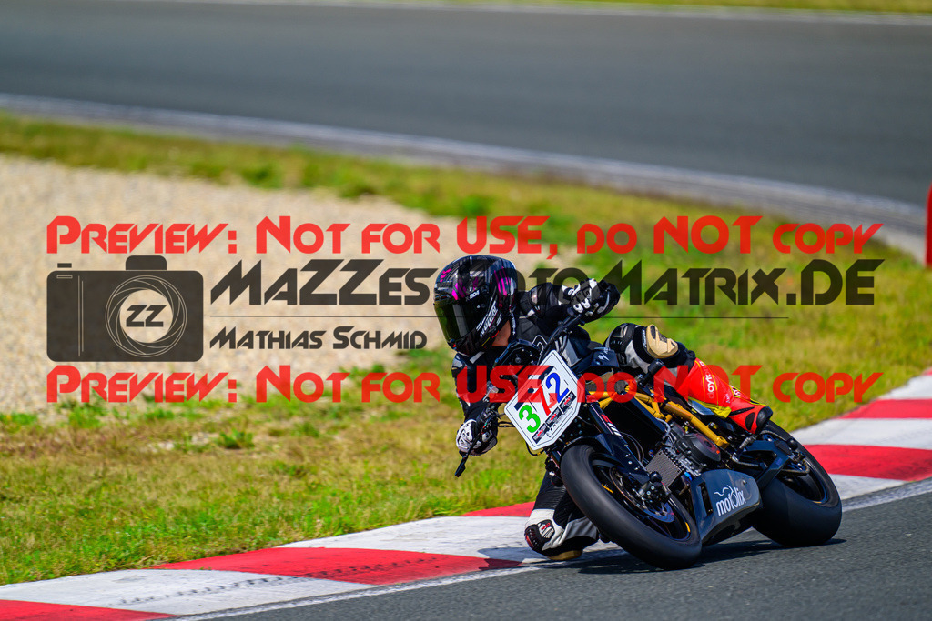 MaZZes_FotoMatrix_240725_6007705_4716 | ROT