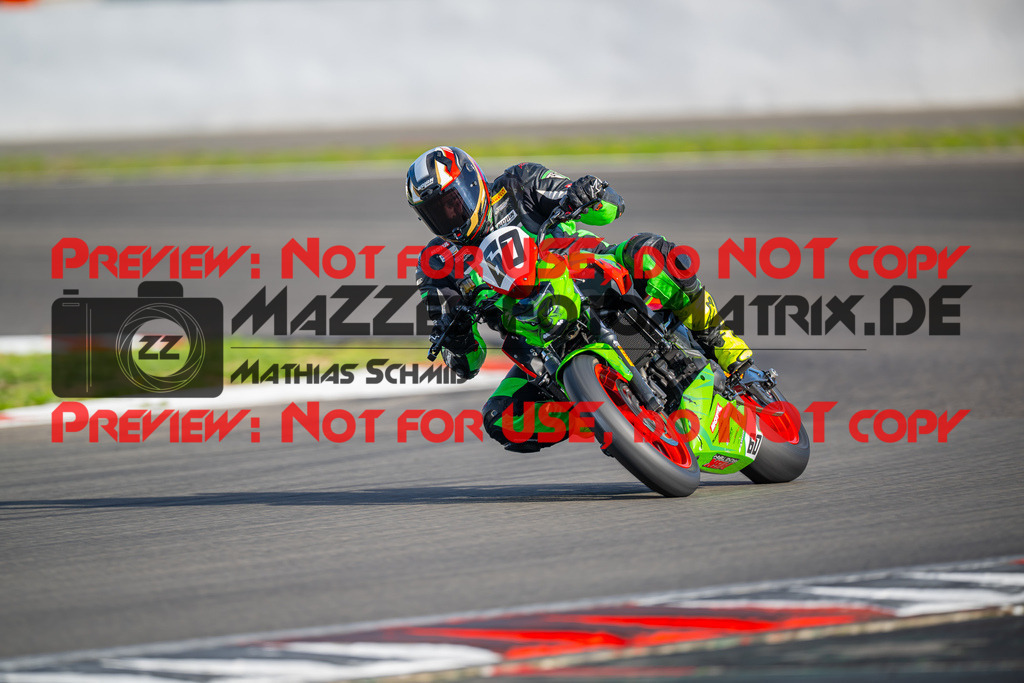 MaZZes-Fotomatrix-20260904-629779 | TWIN
