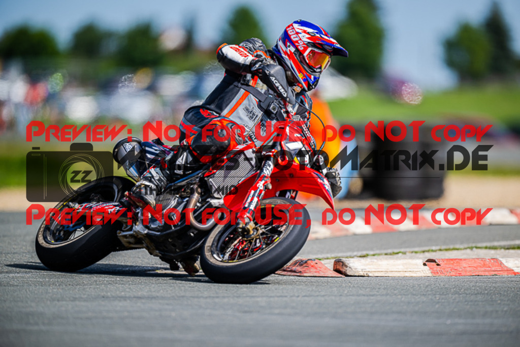 MaZZes_FotoMatrix_220903_3410 | UE40