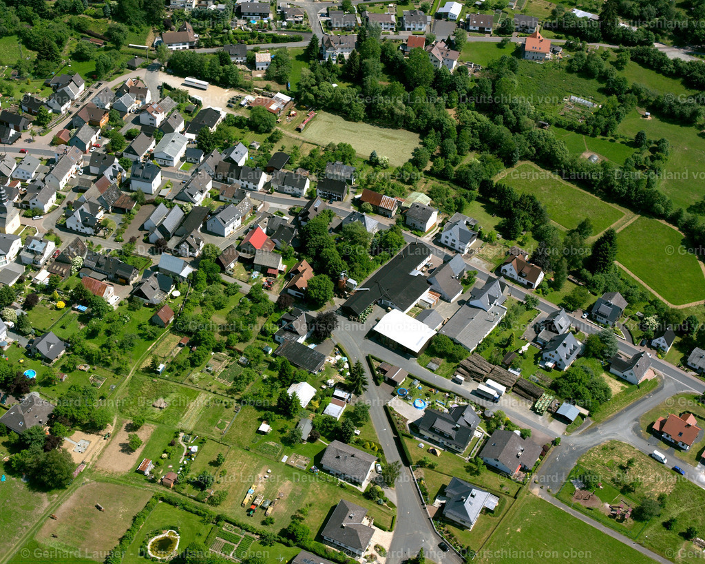 2611102 | OBERROßBACH 06.09.2006 Dorf - Ansicht in Oberroßbach im Bundesland Hessen, Deutschland // Village view in Oberroßbach in the state Hesse, Germany Foto: Gerhard Launer