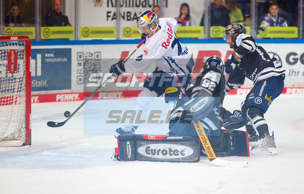 Iserlohn Roosters - Red Bull Muenchen | Andreas Jenike #93 (Iserlohn Roosters)
DEL: Iserlohn Roosters - Red Bull Muenchen - Realisiert mit Pictrs.com