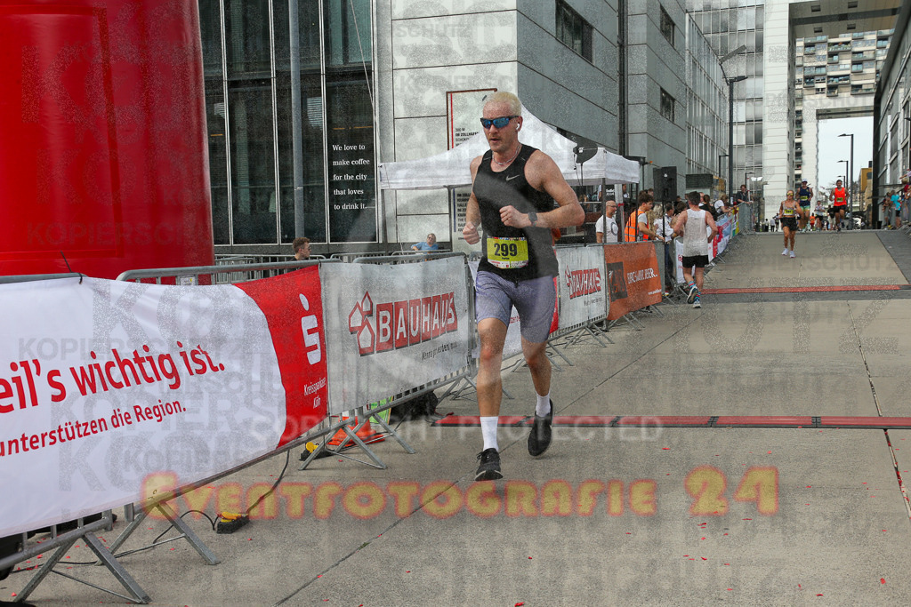 250920_1520_EX1_8965 | Sportfotografie im Rhein-Sieg Kreis, Köln, Bonn, NRW, Rheinland Pfalz, Hessen, etc. Unser Tätigkeitsfeld umfasst den Laufsport vom Volkslauf über den Marathon, Duathlon, Triathon bis zum Ultralauf wie Kölnpfad Ultra oder Schindertrail.