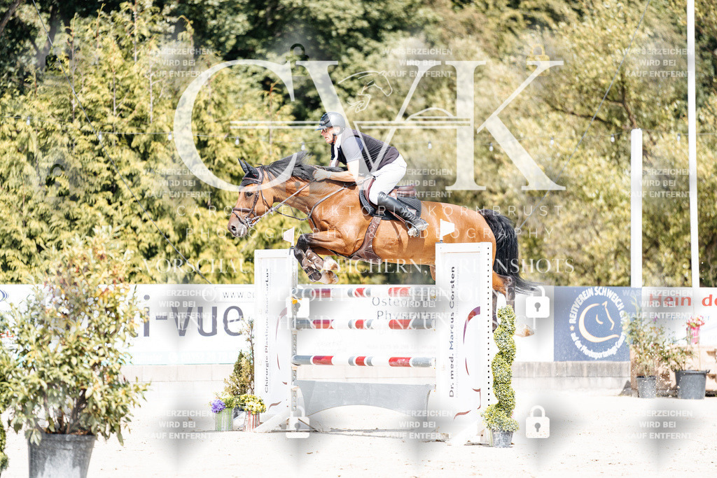CK904894 | Turnierfotografie Pferdefotografie Trier Rheinland-Pfalz Pferdesport Reitsport Tierfotografie Sportfotografie Pferdevideo Pferdevideografie Equestrianvideography equestrianphotography  - Realisiert mit Pictrs.com