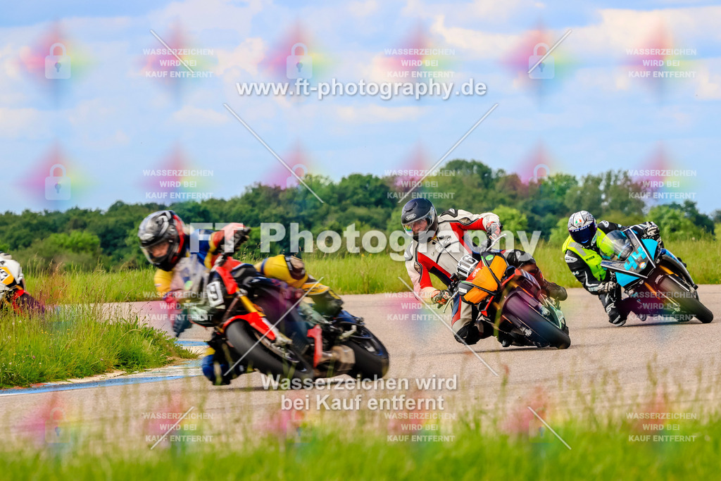 MotoTeam-1240 | Hier findet Ihr Bilder von Touristenfahrten auf der Nürburgring Nordschleife oder von anderen Veranstaltungen die ich besucht habe. Viel Spass beim Durch Schauen 