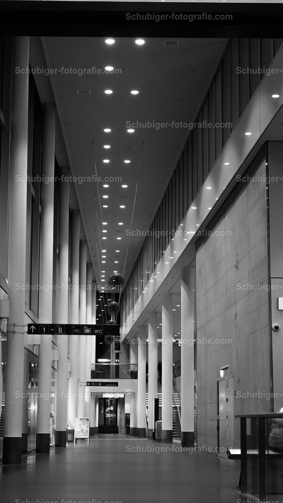 Bahnhofshalle | Bahnhofsalle in Aarau - Realisiert mit Pictrs.com