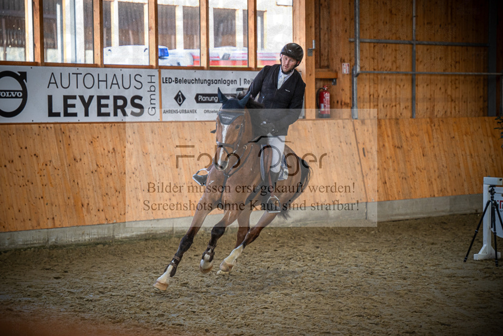 DOS_1693 | Entdecke hochwertige Reitturnierfotos von Foto Oger. Professionell, emotional und authentisch – jetzt Lieblingsmomente im Shop bestellen.Deutschlandweite Turnierfotografie. - Realisiert mit Pictrs.com