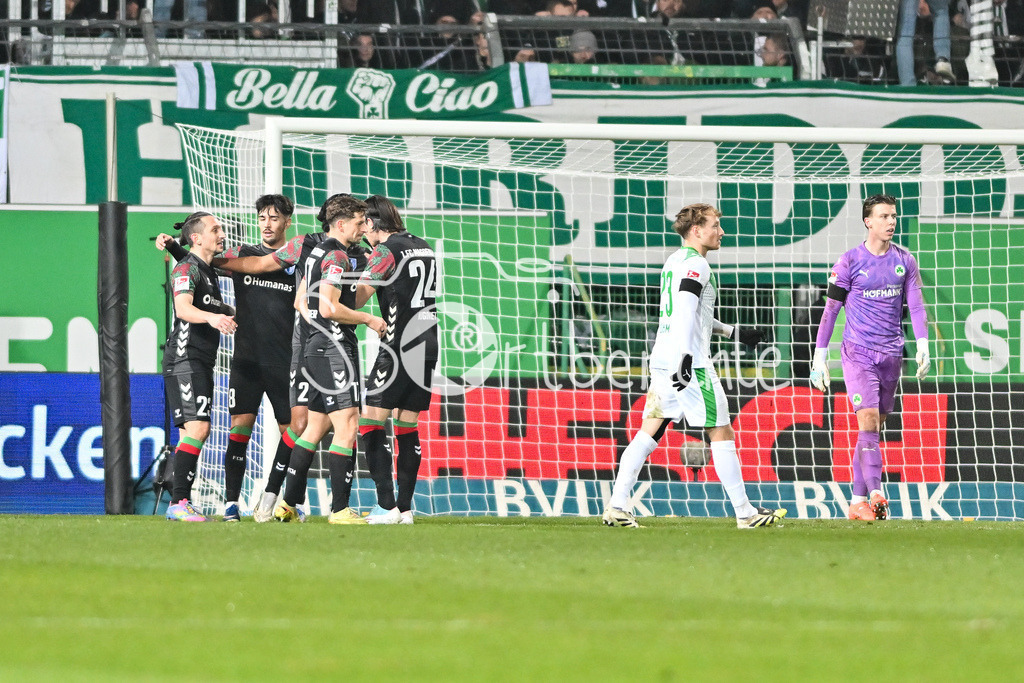 SpVgg Greuther Fürth - 1. FC Magdeburg | FUERTH, GERMANY - 06. FEBRUARY: Jubel der Magdeburger nach dem Treffer zum 1-3 durch Rayan GHRIEB (1. FC Magdeburg 29) / Tor / Torschuetze / Freude / Happy während dem Match zwischen der SpVgg Greuther Fürth und dem 1. FC Magdeburg am 21. Spieltag der 2. Bundesliga im Sportpark Ronhof Thomas Sommer