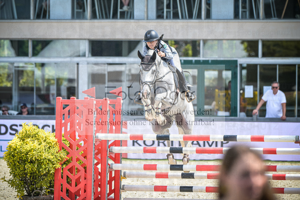 DOS_3529 | Entdecke hochwertige Reitturnierfotos von Foto Oger. Professionell, emotional und authentisch – jetzt Lieblingsmomente im Shop bestellen.Deutschlandweite Turnierfotografie. - Realisiert mit Pictrs.com