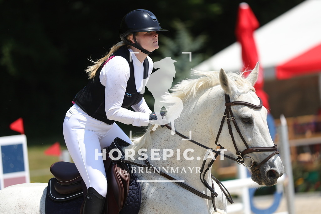 0P6A9345 | Willkommen bei Brunnmayr - Design & Fotografie – Ihrem Spezialisten für Reitturniere und Pferdeveranstaltungen in Oberösterreich, Salzburg und Bayern! Seit über 17 Jahren sind wir leidenschaftlich dabei.