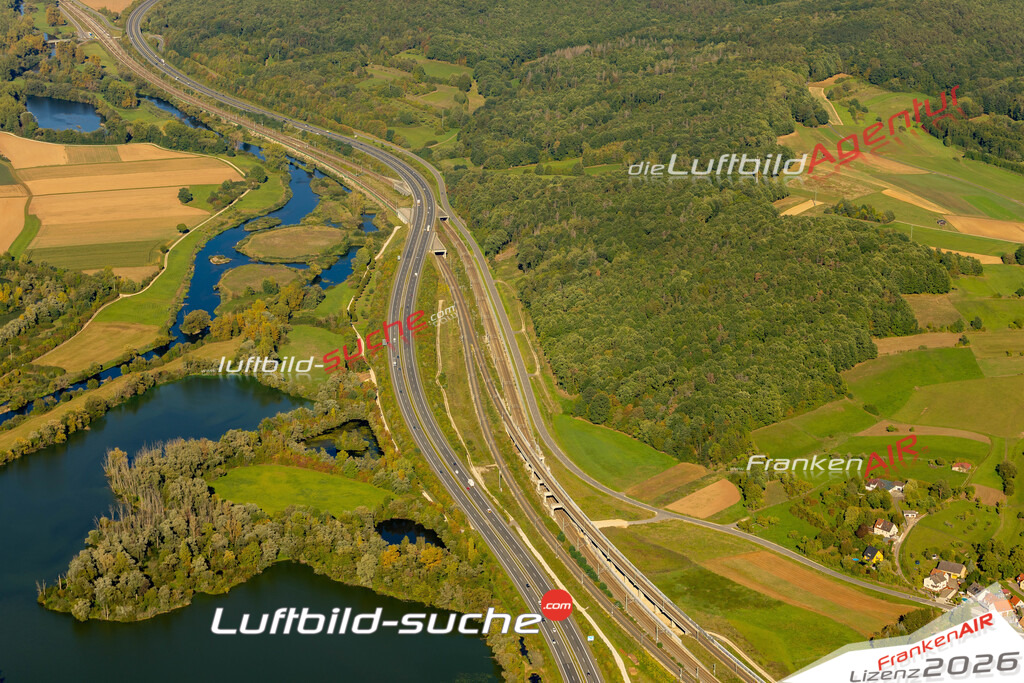 Das Luftbild zeigt : ICE Autobahn Breitengüßbach - Die Luftaufnahme wurde 2023 vom UL-Flugzeug aus erstellt ( keine Drohne ) - Hochauflösende Luftaufnahme - Für grossformatige Ausdrucke geeignet. Die Geschenkidee !Mit Lizenz und Bildrechte bestellbar