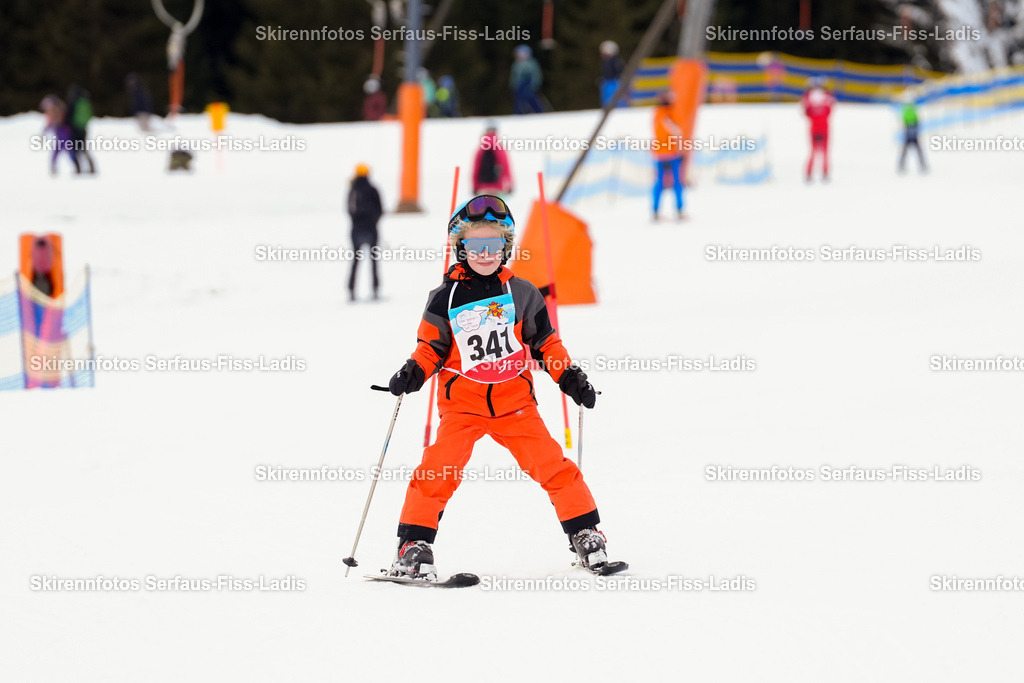 SRF_02.01.2026_0525 | Skirennfotos,Serfaus,Fiss,Ladis,Kinderskirennen,Winter,Tirol,Oberland,skirace,SFL,feelfree,weil wir's genießen,ski,Ski,skifahren,Sonnenplateau, - Realisiert mit Pictrs.com