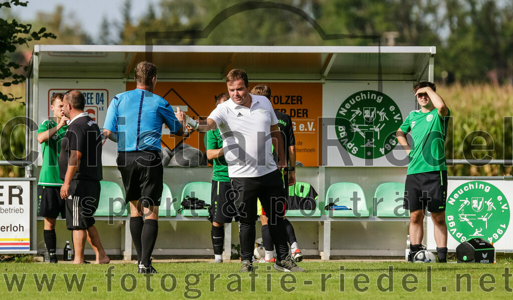2023-09-17_068_SpVgg_Neuching_gegen_FC_Langenpreising | Neuching, Deutschland, 17.09.2023:
Fußball, A-Klasse 2023 / 2024, 7. Spieltag, SpVgg Neuching gegen SpVgg Langenpreising, Endergebnis: 5:1

Schiedsrichter Hans-Peter Walter

Foto: Christian Riedel / fotografie-riedel.net