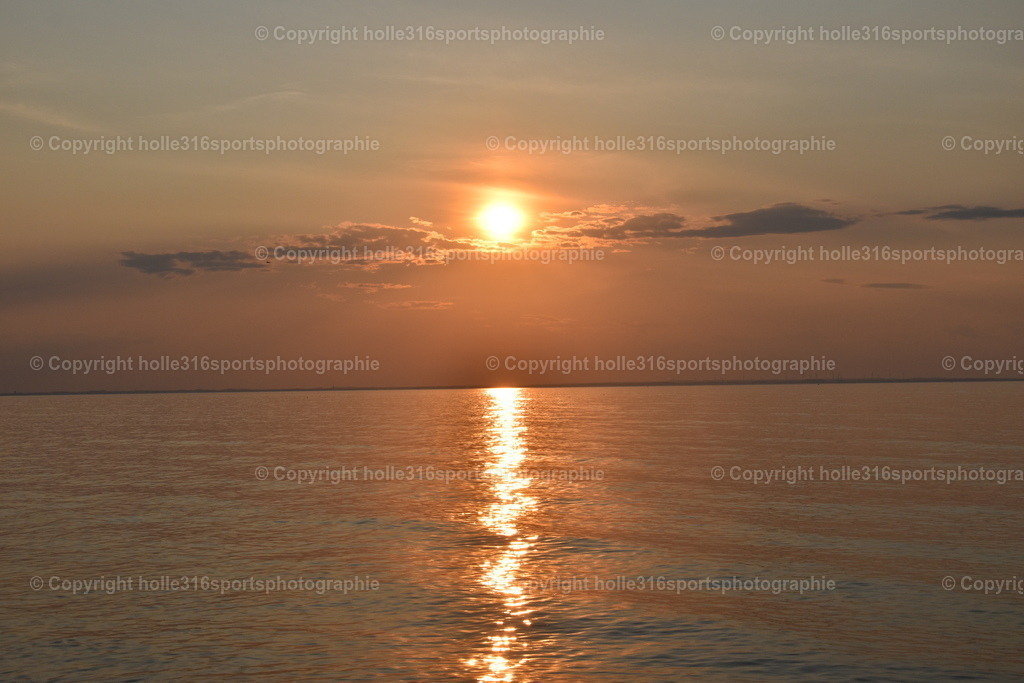 DSC_0132 | Sportfotografie , Motorsport, Motoross, Reitsport, Mointainbike, Enduro,
Landschaft , Outdoor, Eventfotografie, Landschaft, Bilder online bestellen - Realisiert mit Pictrs.com