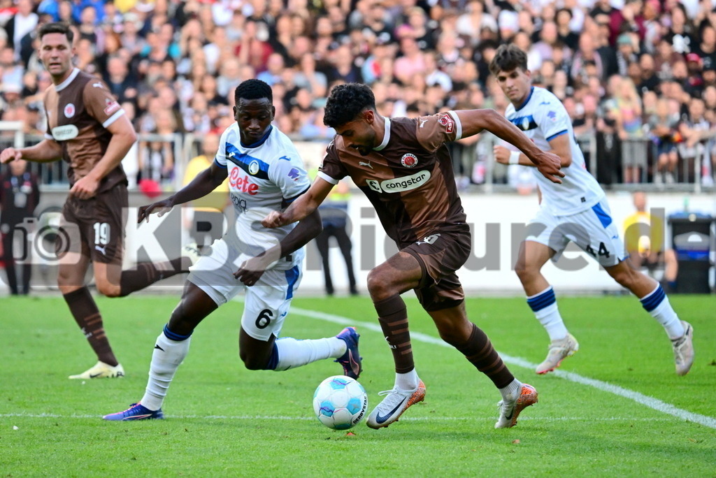 KBS Picture_FCStPauli-AtalantaBergamo_Test_056 | v.l. Kakari Ibrahim (Atalanta Bergamo) , Saad Elias (St.Pauli) ,Sportplatz :  Millerntor Stadion, - Realisiert mit Pictrs.com