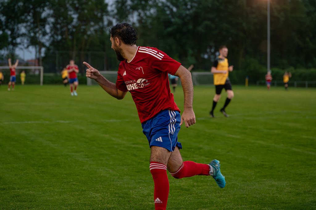 Fußball I Herren I Saison 2025-2026  I 2. Kreisklasse I 28. Spieltag I TV Dinklage III - BS Vörden II I 1268 | jns.sportfotos - Realisiert mit Pictrs.com