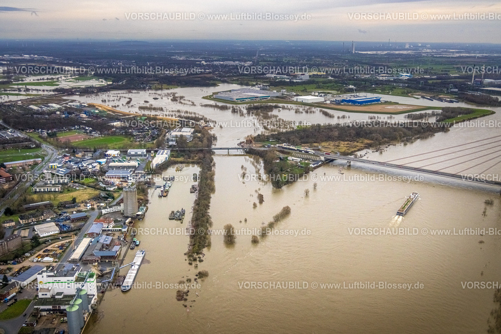 Wesel231203922 | Luftbild vom Weihnachtshochwasser 2023 am Rhein, der Rhein tritt nach starken Regenfällen über die Ufer,  , Wesel, Ruhrgebiet, Niederrhein, Nordrhein-Westfalen, Deutschland