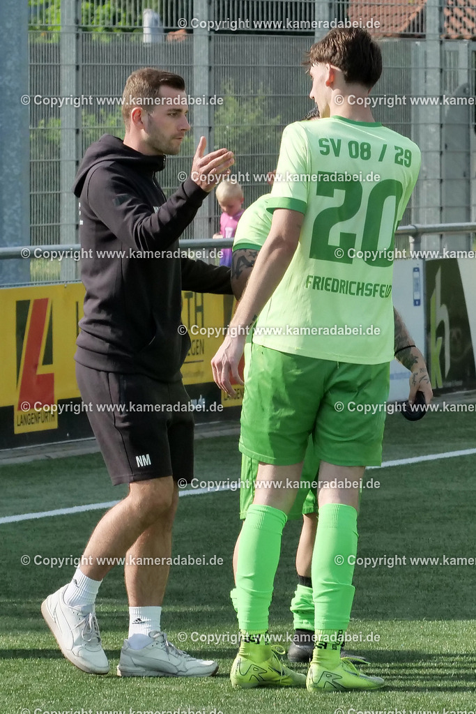 Fußball : Bezirksliga : SV 08/29 Friedrichsfeld - Borusia Veen am 10.05.2026 in Voerde Friedrichsfeld | Fußball : Bezirksliga : SV 08/29 Friedrichsfeld - Borusia Veen am 10.05.2026 in Voerde Friedrichsfeld - Realisiert mit Pictrs.com