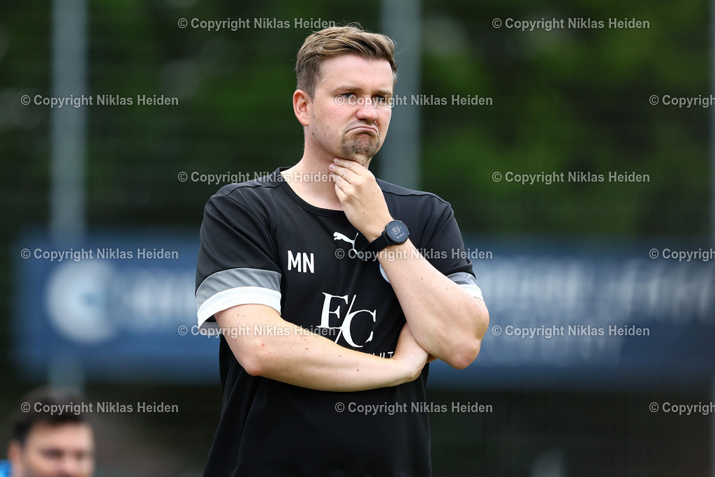 NH_USCPaloma_EimsbüttelerTV_Testspiel_11072025 | Marius Nitsch (Trainer, USC Paloma)Fußball I Herren I Testspiel I Saison 2025-2026  I USC Paloma - Eimsbütteler TV I 11.07.2025 I Jonny-Rehbein-Sportplatz