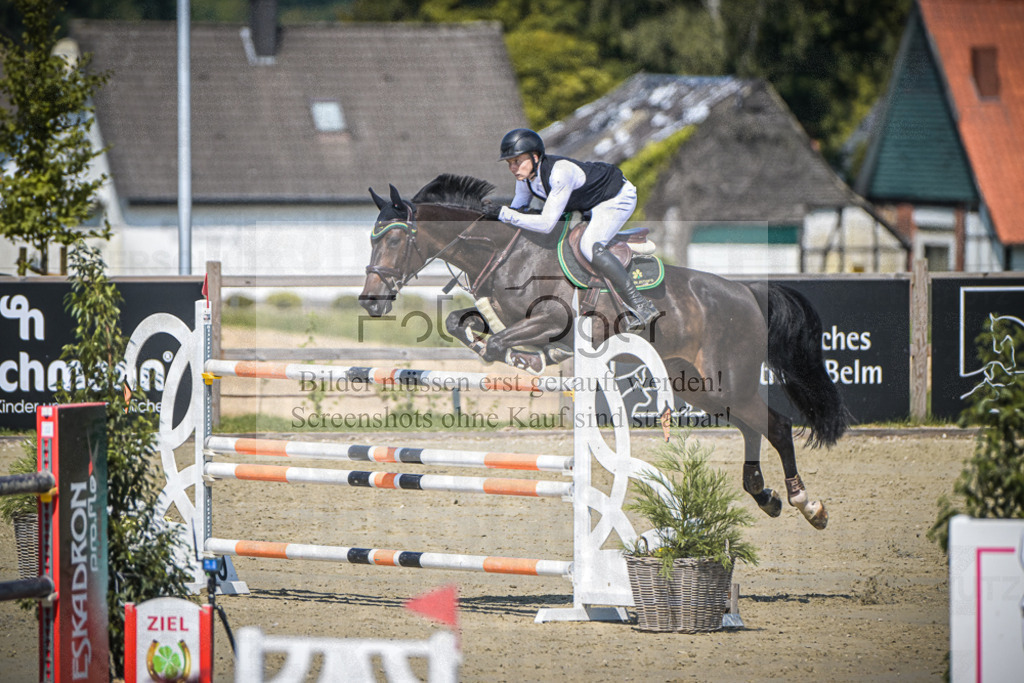DOS_1622 | Entdecke hochwertige Reitturnierfotos von Foto Oger. Professionell, emotional und authentisch – jetzt Lieblingsmomente im Shop bestellen.Deutschlandweite Turnierfotografie. - Realisiert mit Pictrs.com