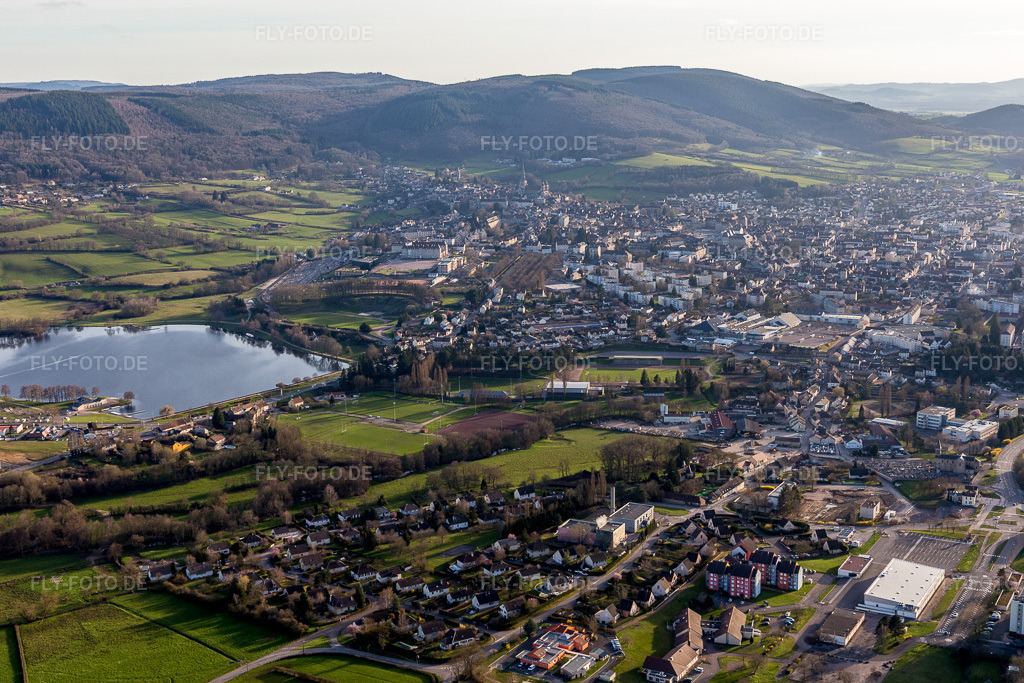 Luftbild: Autun (Burgund) in Autun im Bundesland Saône-et-Loire in Frankreich. Foto: IMG_105456.jpg vom 01.04.2018 durch Werner Riehm/FLY-FOTO.de