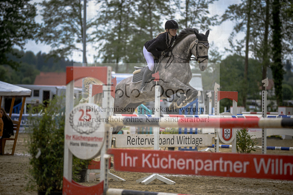 20240505-DOS_1360 | Entdecke hochwertige Reitturnierfotos von Foto Oger. Professionell, emotional und authentisch – jetzt Lieblingsmomente im Shop bestellen.Deutschlandweite Turnierfotografie. - Realisiert mit Pictrs.com