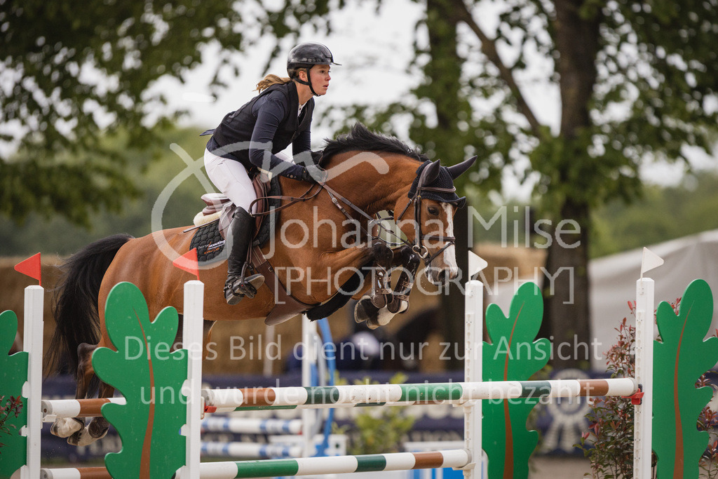 230516_Mühlen_SprPf-M-604 | Deine schönsten Turniermomente als professionelle Fotos! Entdecke hochwertige Pferdesport-Fotografie im Online-Shop. Jetzt Fotos finden & bestellen!