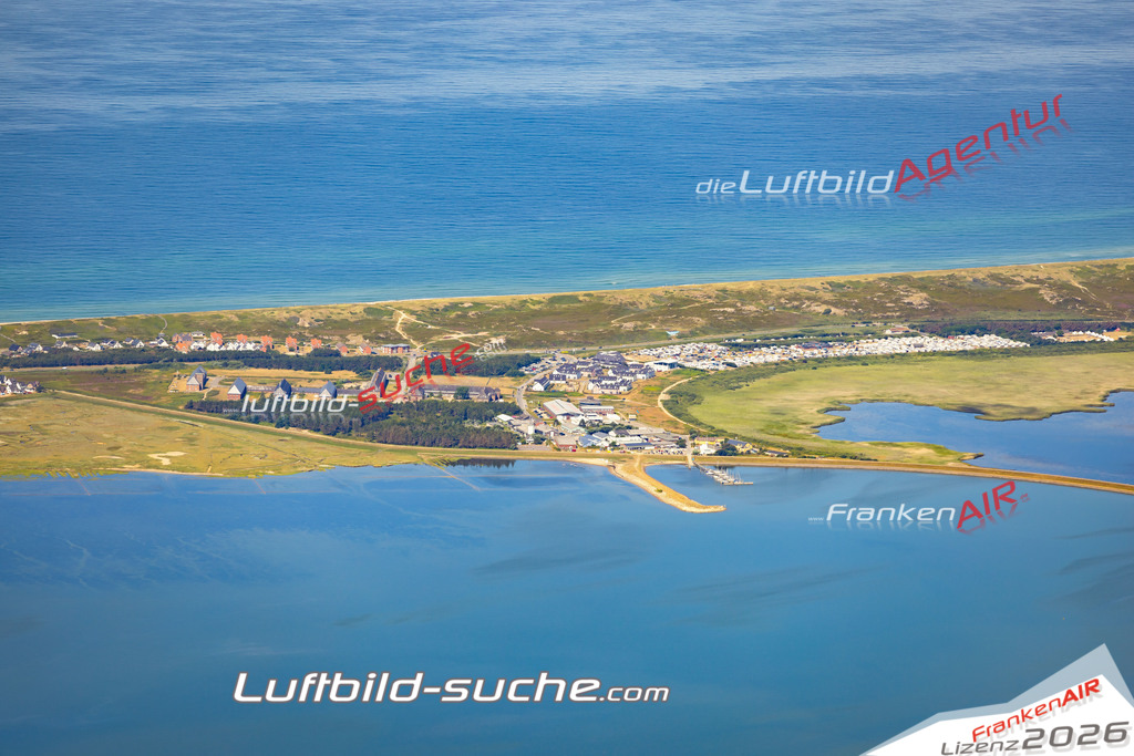 Die Luftaufnahme Rantum - Sylt wurde 2022 vom Flugzeug aus (keine Drohne) erstellt. Hohe Auflösung -für große Poster und Wandbilder geeignet - Garantiert!