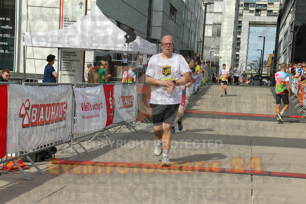 250920_1340_EX1_6157 | Sportfotografie im Rhein-Sieg Kreis, Köln, Bonn, NRW, Rheinland Pfalz, Hessen, etc. Unser Tätigkeitsfeld umfasst den Laufsport vom Volkslauf über den Marathon, Duathlon, Triathon bis zum Ultralauf wie Kölnpfad Ultra oder Schindertrail.