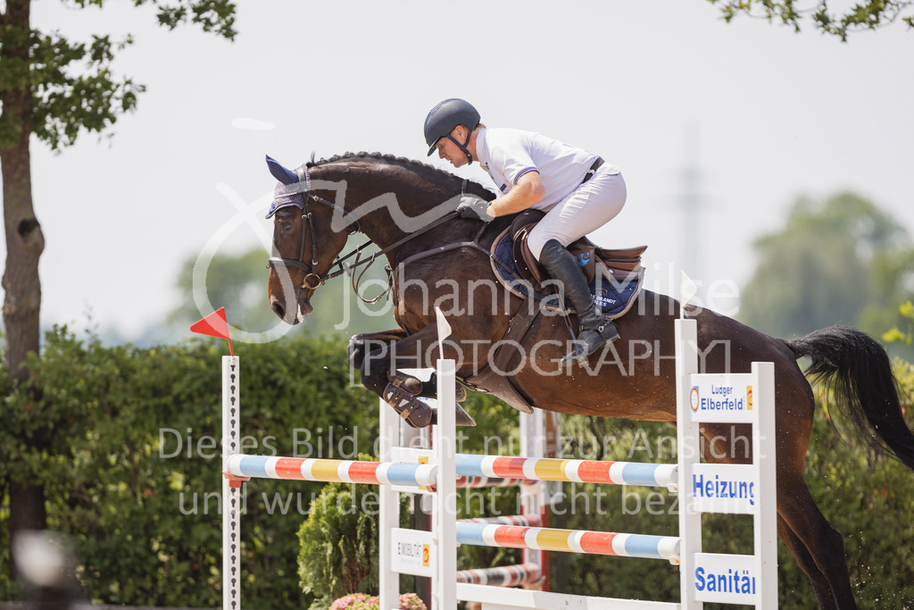 230616_Lemwerder_Springpf-L2-670 | Deine schönsten Turniermomente als professionelle Fotos! Entdecke hochwertige Pferdesport-Fotografie im Online-Shop. Jetzt Fotos finden & bestellen!