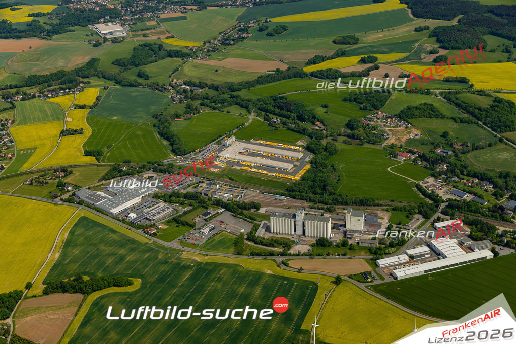 Das Luftbild der Stadt Neumark wurde 2022 vom Flugzeug heraus erstellt (keine Drohnen-Aufnahmen) Aufnahmehöhe ca.450 Meter- hohe Bildauflösung und Druck-Qualität. Garantiert!