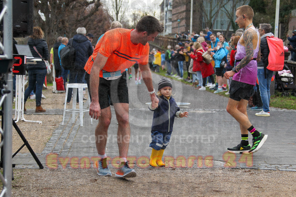 221231_1152_EV4_7798 | Sportfotografie im Rhein-Sieg Kreis, Köln, Bonn, NRW, Rheinland Pfalz, Hessen, etc. Unser Tätigkeitsfeld umfasst den Laufsport vom Volkslauf über den Marathon, Duathlon, Triathon bis zum Ultralauf wie Kölnpfad Ultra oder Schindertrail.