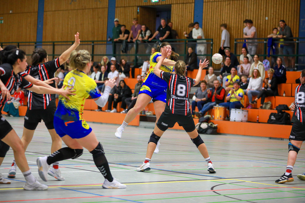 SVN_MTVDinslaken_250426_118 | Bildergalerie von Sport-Ereignissen aber auch von weiteren spannenden Dingen - nicht nur vom Niederrhein. In Anlehnung an den bekannten Spruch von Hanns Dieter Hüsch heißt das Motto: "Niederrhein ist überall".  - Realisiert mit Pictrs.com