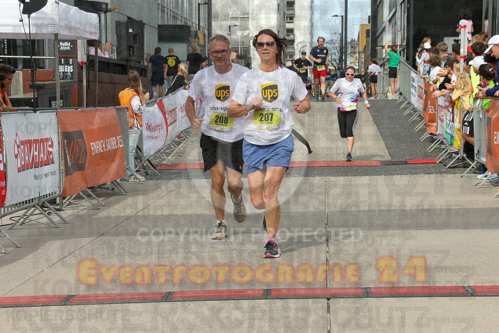 250920_1327_EX1_4773 | Sportfotografie im Rhein-Sieg Kreis, Köln, Bonn, NRW, Rheinland Pfalz, Hessen, etc. Unser Tätigkeitsfeld umfasst den Laufsport vom Volkslauf über den Marathon, Duathlon, Triathon bis zum Ultralauf wie Kölnpfad Ultra oder Schindertrail.