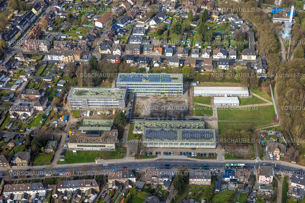 Bottrop260306314 | Luftbild, Janusz-Korczak-Gesamtschule mit Brachfläche, Nord-Ost, Bottrop, Ruhrgebiet, Nordrhein-Westfalen, Deutschland