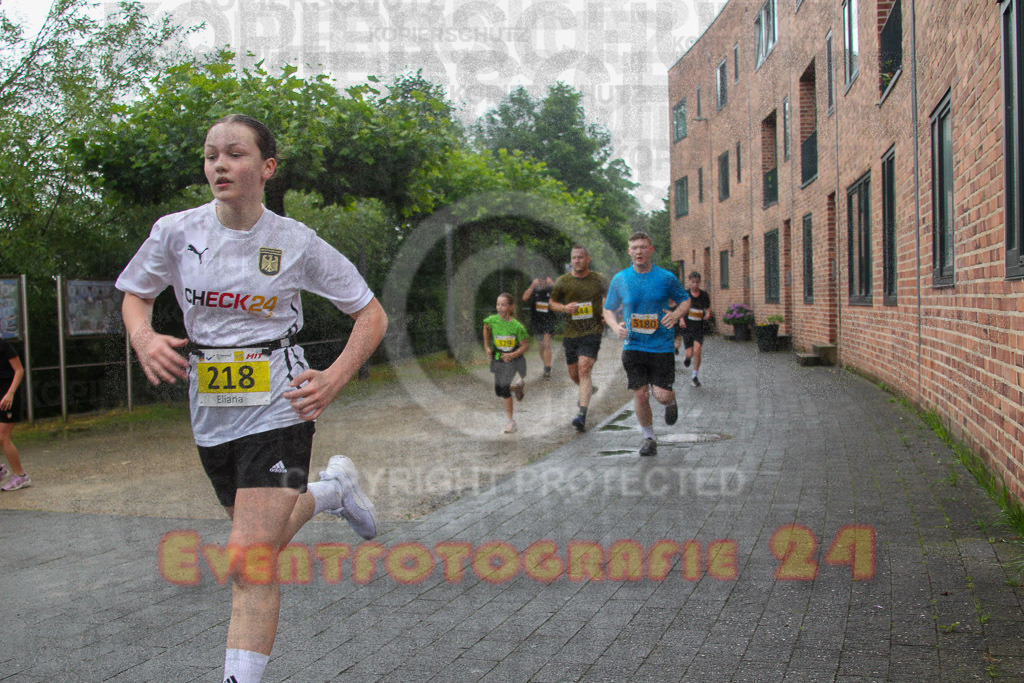 240622_1041_EV4_0614 | Sportfotografie im Rhein-Sieg Kreis, Köln, Bonn, NRW, Rheinland Pfalz, Hessen, etc. Unser Tätigkeitsfeld umfasst den Laufsport vom Volkslauf über den Marathon, Duathlon, Triathon bis zum Ultralauf wie Kölnpfad Ultra oder Schindertrail.