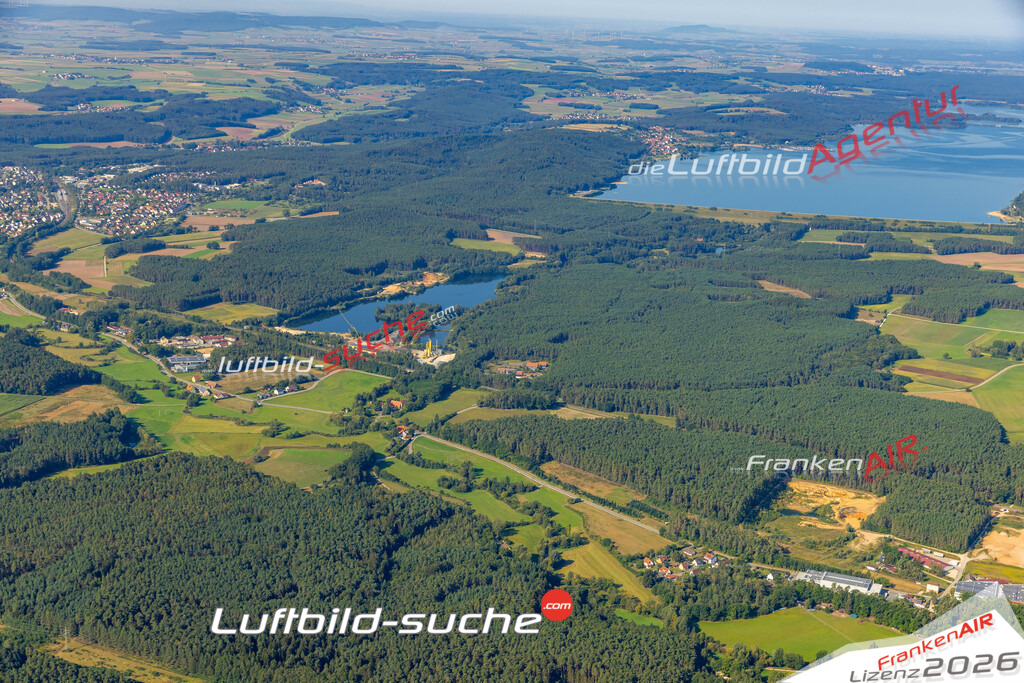 Das Luftbild zeigt : Hohenweiler Pleinfeld - Die Luftaufnahme wurde 2024 vom UL-Flugzeug aus erstellt ( keine Drohne ) - Hochauflösende Luftaufnahme - Für grossformatige Ausdrucke geeignet. Die Geschenkidee !Mit Lizenz und Bildrechte bestellbar