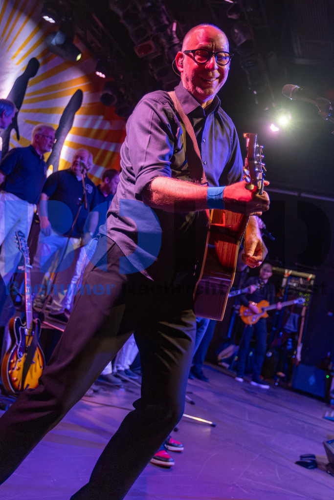 SES_GBAZEC20241227-97 | bond - Realisiert mit Pictrs.com