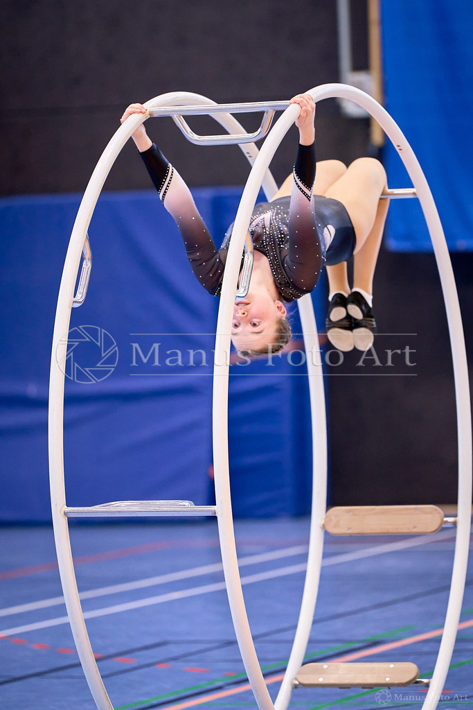 C-DSC05088 | Professionelle Sportfotografie in Hamburg, Schleswig-Holstein und Niedersachsen – spezialisiert auf Rhönrad, Geräteturnen, Leistungsturnen und rhythmische Sportgymnastik. Bundesweite Begleitung von Rhönrad-Events. Jetzt Sport-Fotos - Realisiert mit Pictrs.com