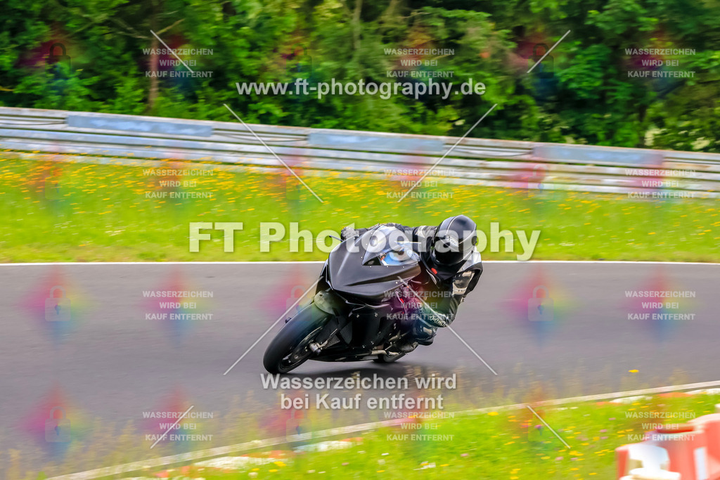 VBK-7136 | Hier findet Ihr Bilder von Touristenfahrten auf der Nürburgring Nordschleife oder von anderen Veranstaltungen die ich besucht habe. Viel Spass beim Durch Schauen 