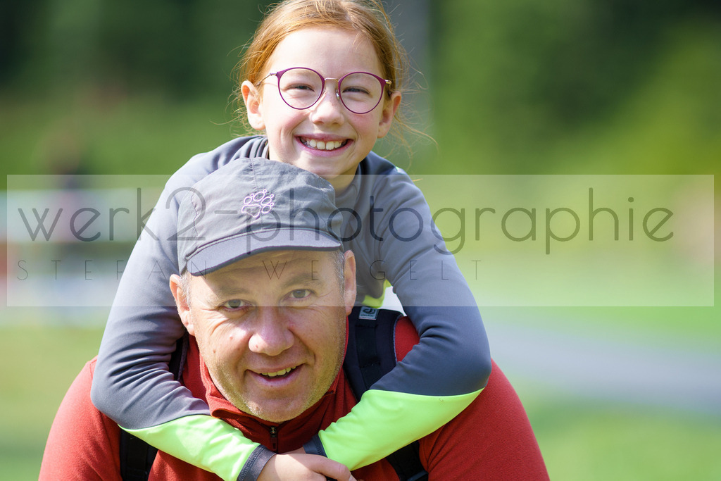 Eröffnungs-Cross Scheibe-Alsbach | werk2-photographie oder werk2 ist ein Fotograf in 98724 Neuhaus am Rennweg (Neuhaus/Rwg.) Thüringen für Eventfotografie, Hochzeiten, Sportereignisse oder Sportevents und ist auch mal für den FineArt-Print unterwegs auf der Suche nach dem besten Licht.