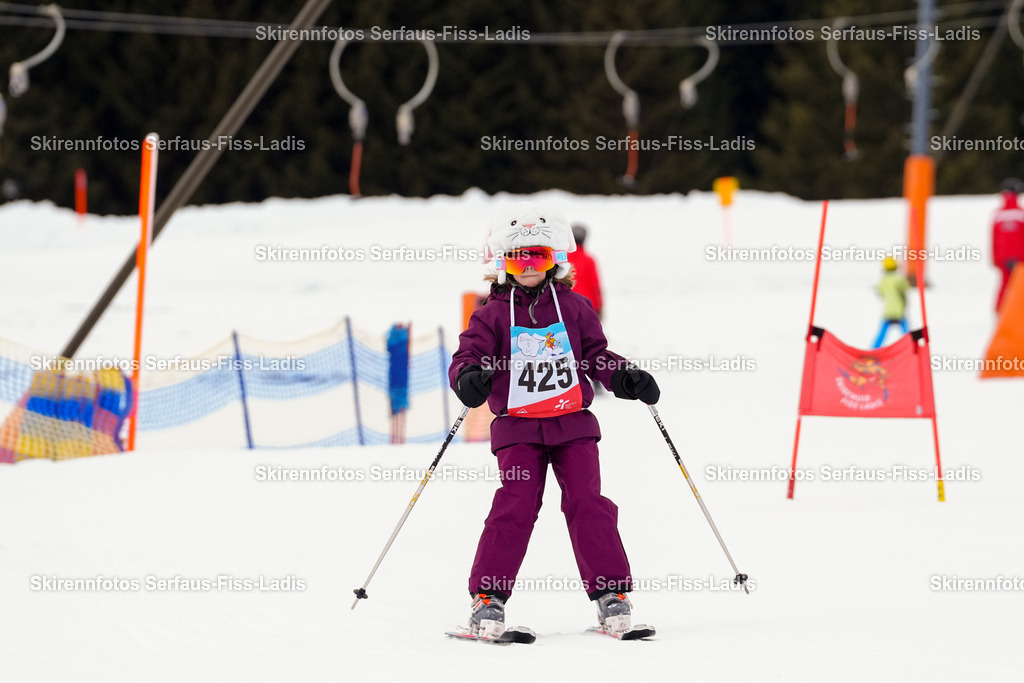 SRF_02.01.2026_0700 | Skirennfotos,Serfaus,Fiss,Ladis,Kinderskirennen,Winter,Tirol,Oberland,skirace,SFL,feelfree,weil wir's genießen,ski,Ski,skifahren,Sonnenplateau, - Realisiert mit Pictrs.com