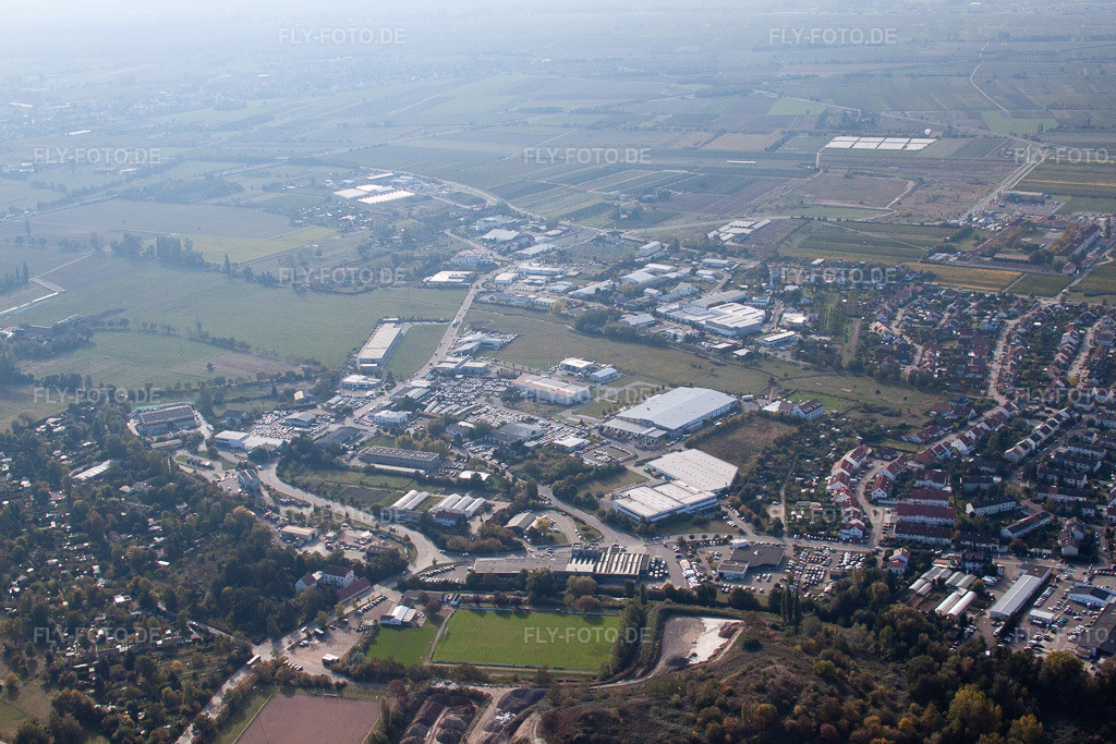 Luftbild: Industriegebiet Nachtweide in Neustadt an der Weinstraße im Bundesland Rheinland-Pfalz in Deutschland. Foto: IMG_22057.jpg vom 15.10.2009 durch Werner Riehm/FLY-FOTO.de