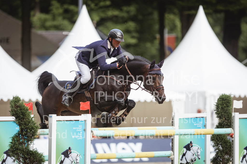 240915_OWLCh_GP-854 | Deine schönsten Turniermomente als professionelle Fotos! Entdecke hochwertige Pferdesport-Fotografie im Online-Shop. Jetzt Fotos finden & bestellen!