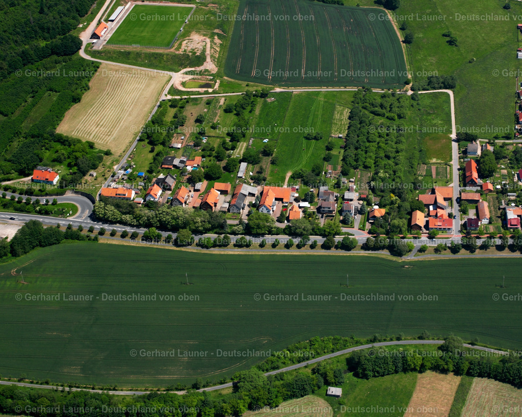 2634260 | TEISTUNGEN 09.06.2006 Wohngebiet einer Einfamilienhaus- Siedlung  in Teistungen im Bundesland Thüringen, Deutschland // Single-family residential area of settlement  in Teistungen in the state Thuringia, Germany Foto: Gerhard Launer