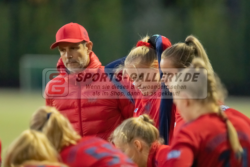 HK_20220916_109833 | 1. Bundesliga Damen Düsseldorfer HC - Uhlenhorst Mülheim am 16.9.2022 DHC Düsseldorf, Düsseldorf , Annika Sprink ( Düsseldorfer HC #3 )