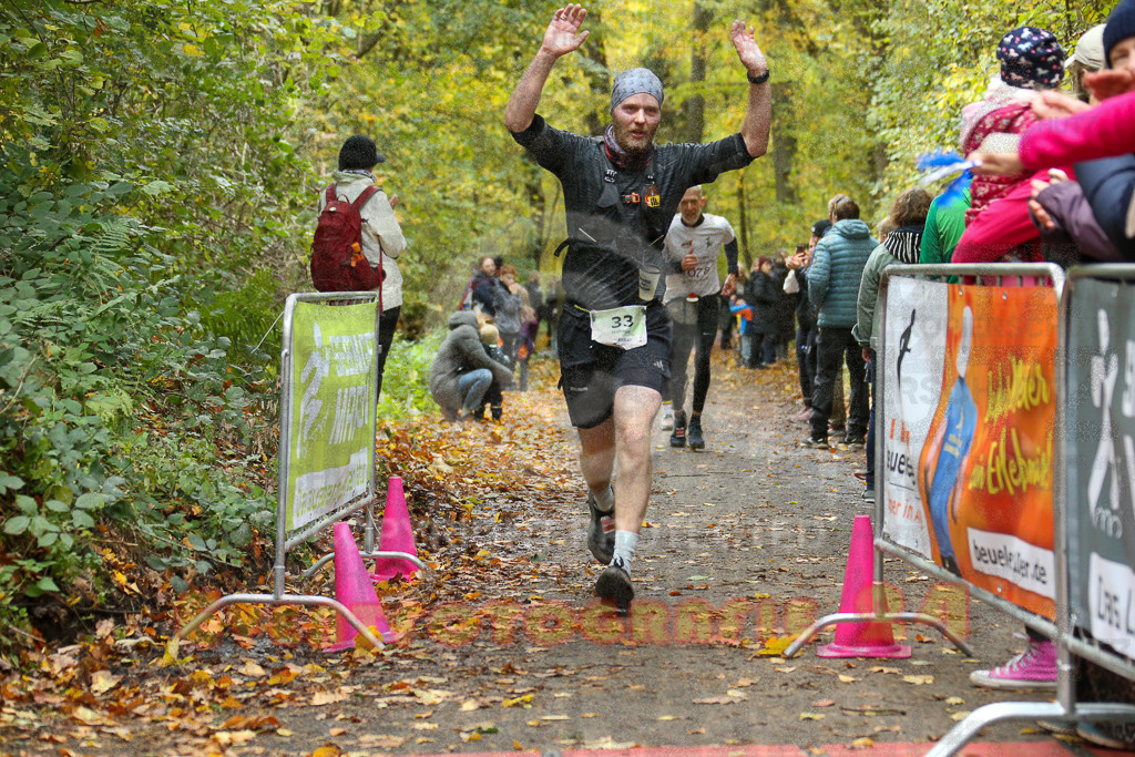 251026_1253_EX1_1769 | Sportfotografie im Rhein-Sieg Kreis, Köln, Bonn, NRW, Rheinland Pfalz, Hessen, etc. Unser Tätigkeitsfeld umfasst den Laufsport vom Volkslauf über den Marathon, Duathlon, Triathon bis zum Ultralauf wie Kölnpfad Ultra oder Schindertrail.