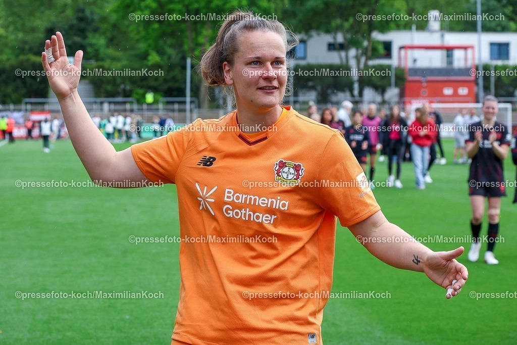 xsscx17052601054 | 17.05.2026, xsscx, Frauen Fussball, Bayer 04 Leverkusen - Werder Bremen, 1. Fussball Bundesliga, 26. Spieltag, Ulrich-Haberland-Stadion, Saison 2025 2026: Friederike Repohl (Bayer Leverkusen #27) DFB regulations prohibit any use of photographs as image sequences and or quasi-video. Photo: xSandraxScherningxPressefotoKochx